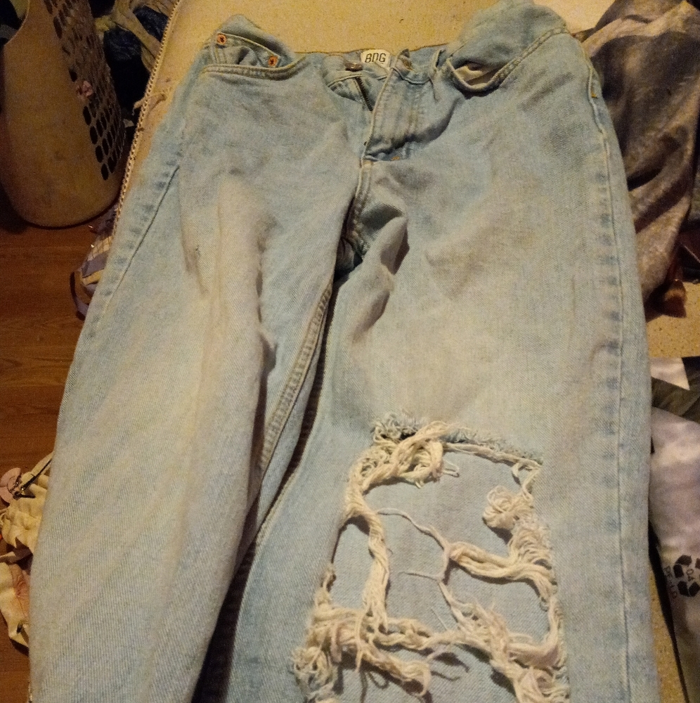 High rising blue jeans